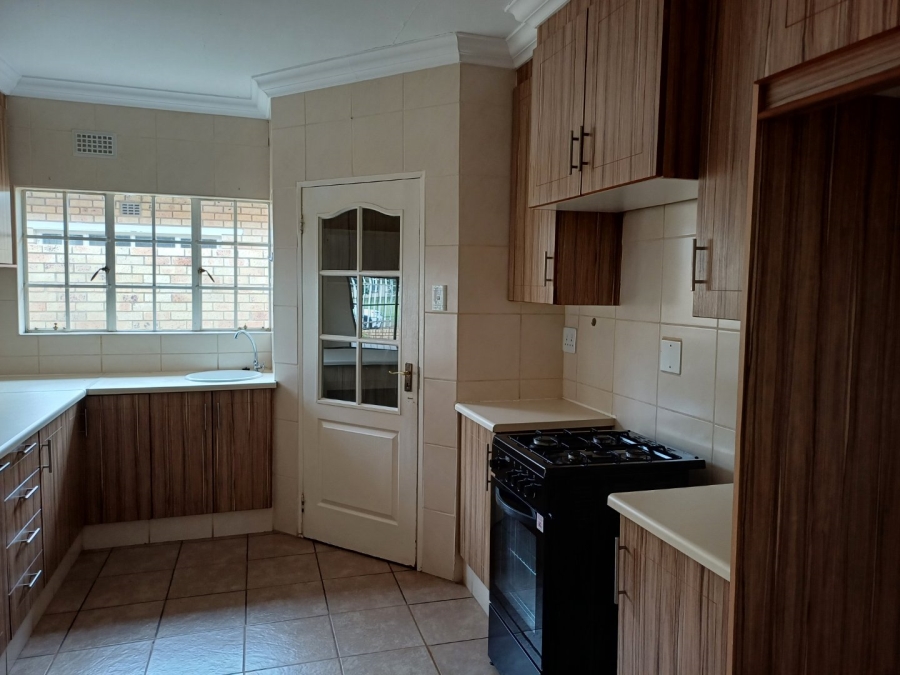 To Let 3 Bedroom Property for Rent in Naudeville Free State